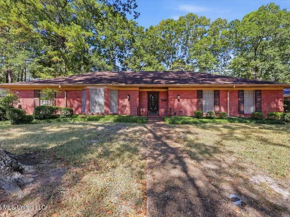 5465 Red Fox Rd, Jackson, MS 39211