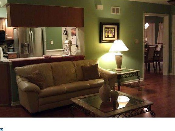 2nd image of 221 Pennsylvania Dr