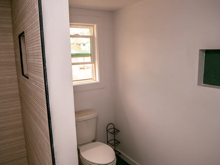 440 Saxony Rd — Photo 54