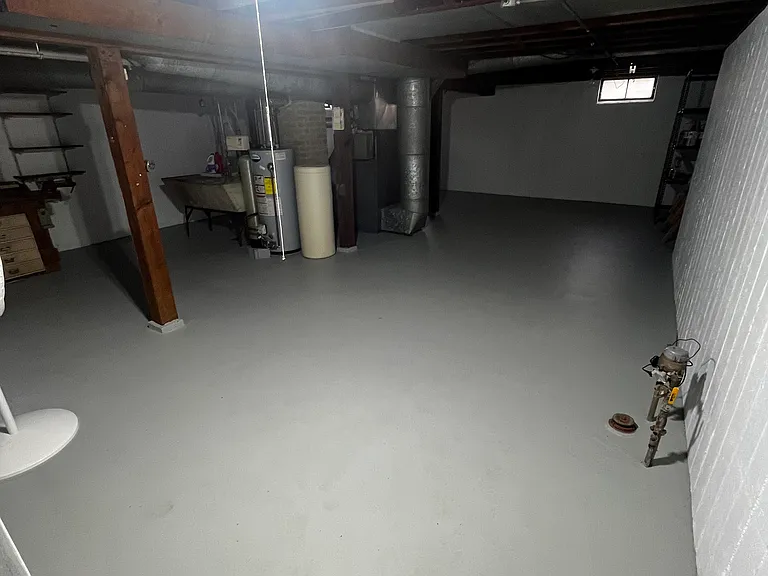 1607 Macarthur Dr — Photo 11