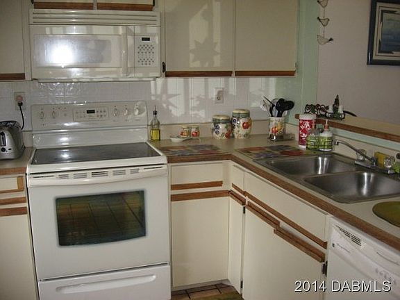 5th image of 1258 Charter Oaks Cir