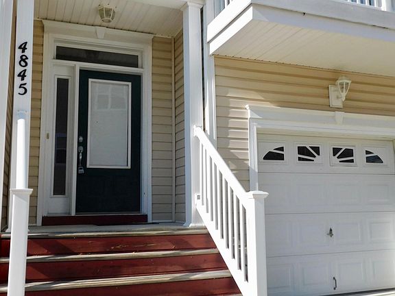 2nd image of 4845 Harbor Oaks Way