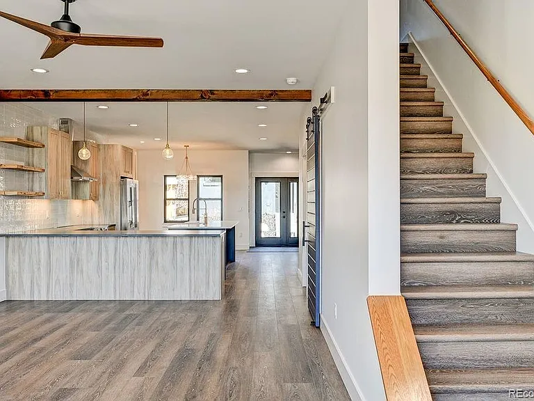 426 Pinon St — Photo 4