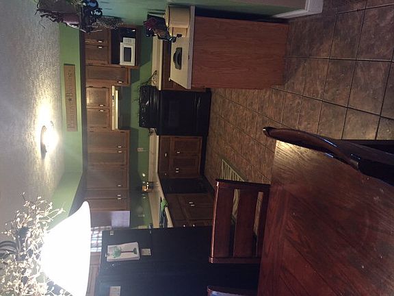 2nd image of 368 Diane St