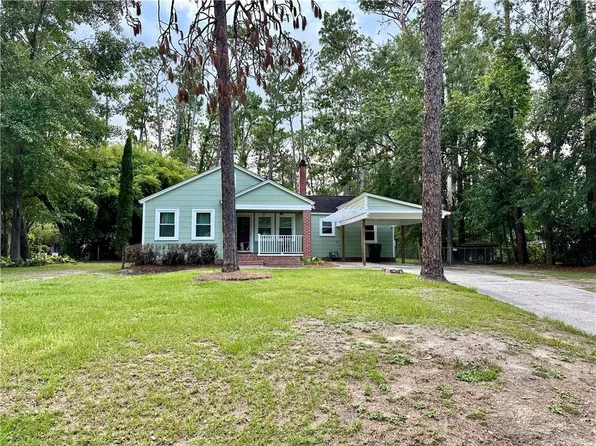 1611 Tupelo Dr, Waycross, GA 31501