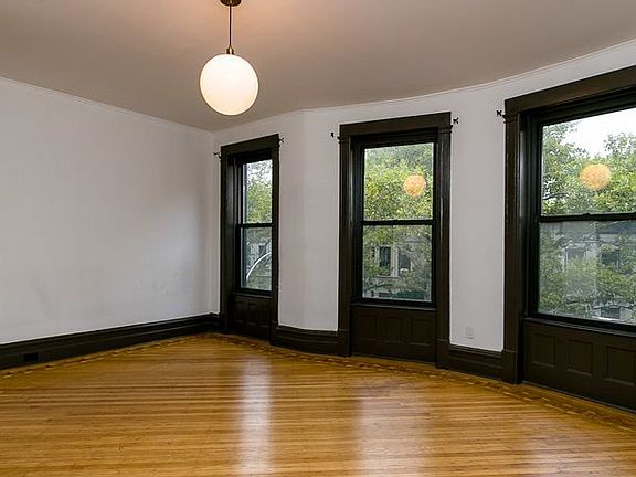 3rd image of 42 Hawthorne St APT 3L
