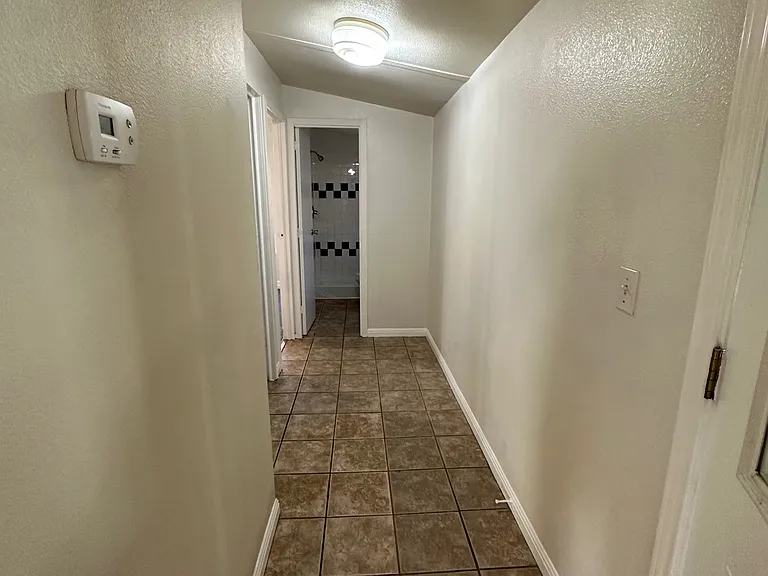1102 Bluebonnet Dr — Photo 25