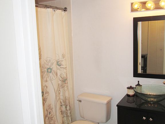 4th image of 800 N Miami Ave APT 1604