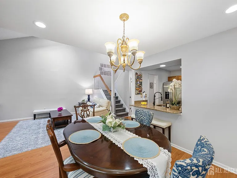 3 Dorchester Dr — Photo 18