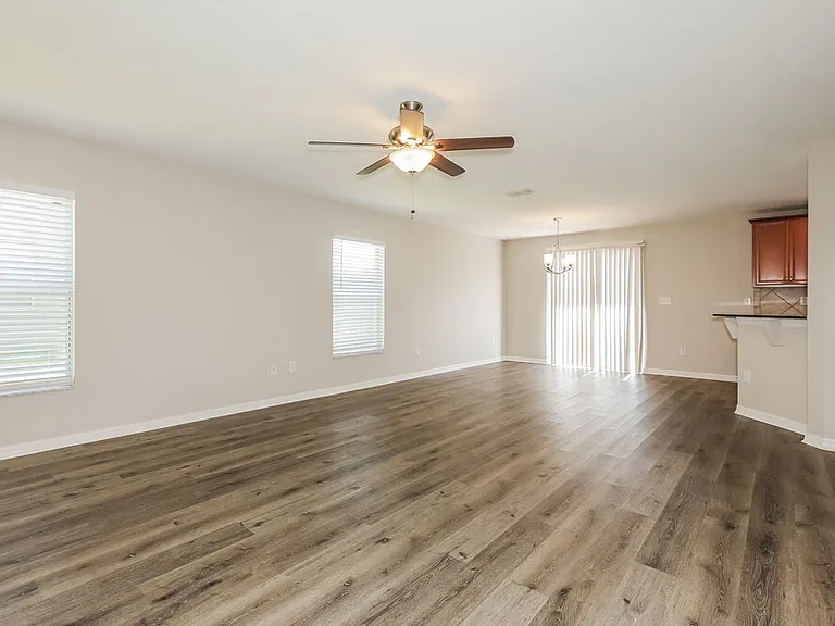 9540 Simeon Dr — Photo 4