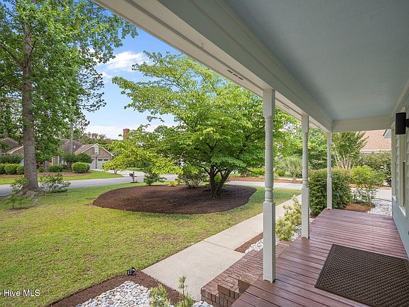 5th image of 3313 Aster Court
