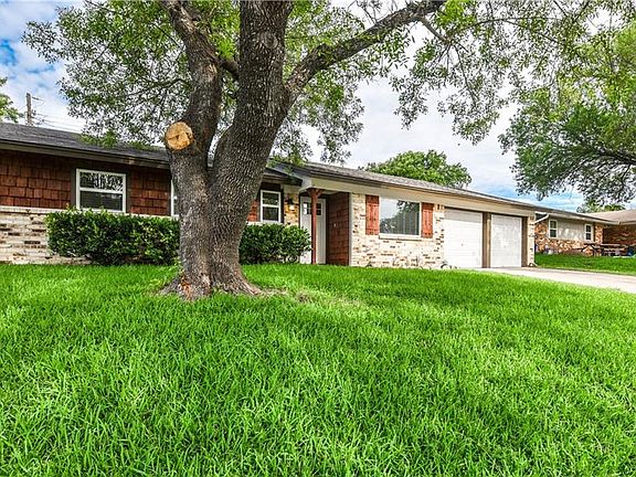 2nd image of 1814 Pleasant Ln