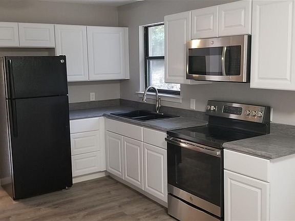 2nd image of 904 Blue Springs Dr
