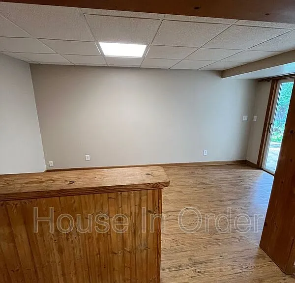 12 Looking Glass Ln — Photo 4