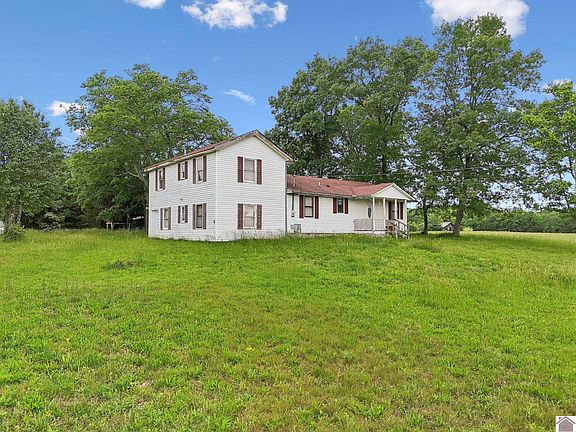 2nd image of 8076 Newtown Rd