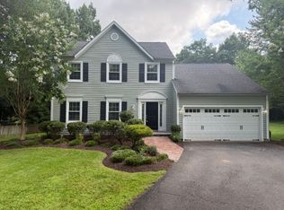 15203 Sovereign Pl, Chantilly, VA 20151