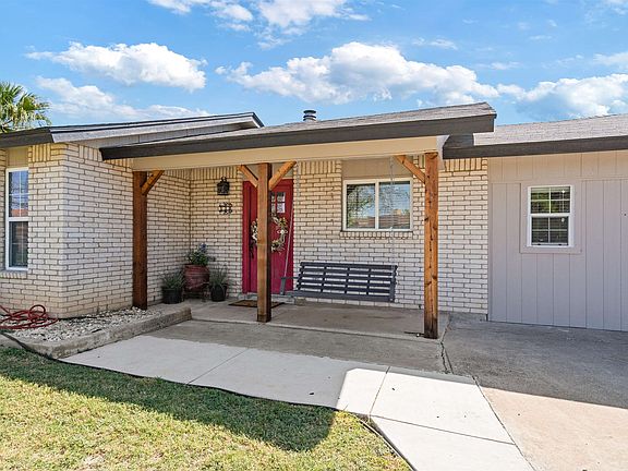 4th image of 118 Paloma Dr