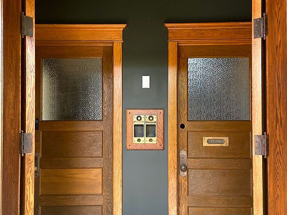 3rd image of 2857 N Troy St #1