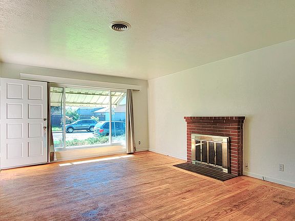 3rd image of 395 Anza Way