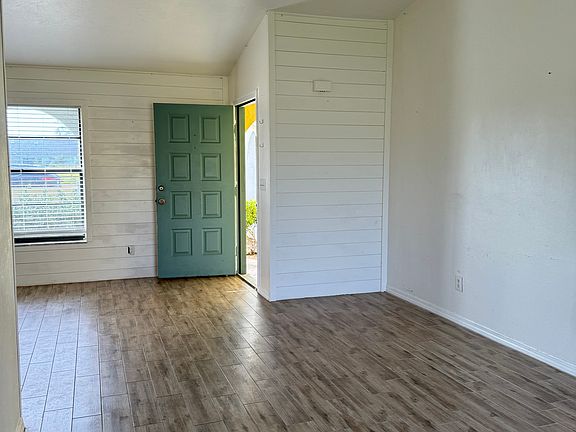 3rd image of 833 Cape Coral Pkwy W Floor 4