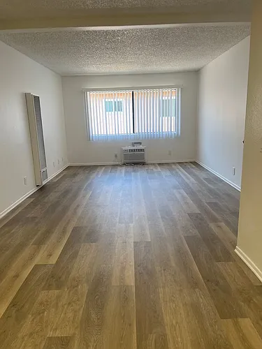 Floor plan 204