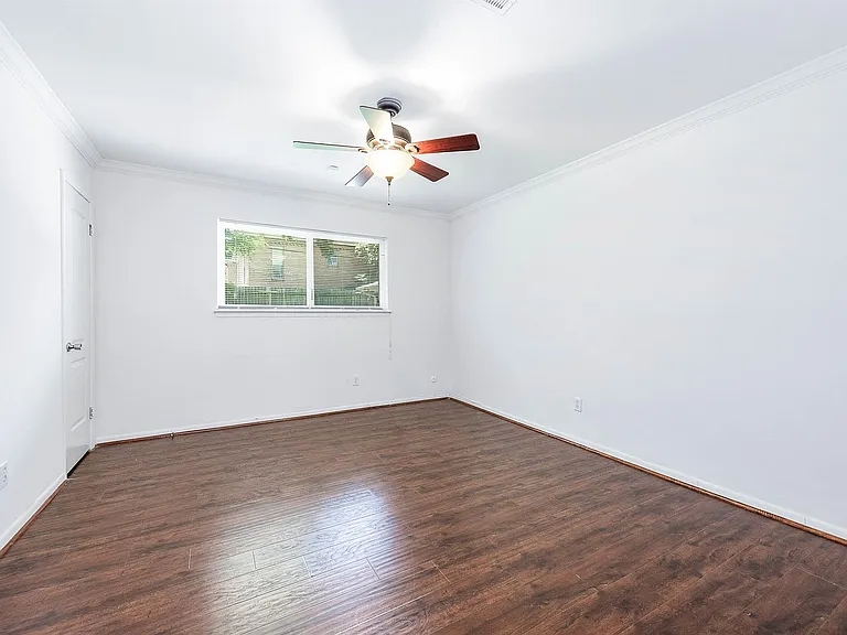5331 Imogene St — Photo 19