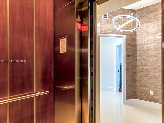 2nd image of 2020 N Bayshore Dr APT 2404