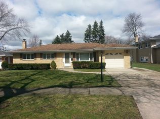 818 E Jules St, Arlington Heights, IL