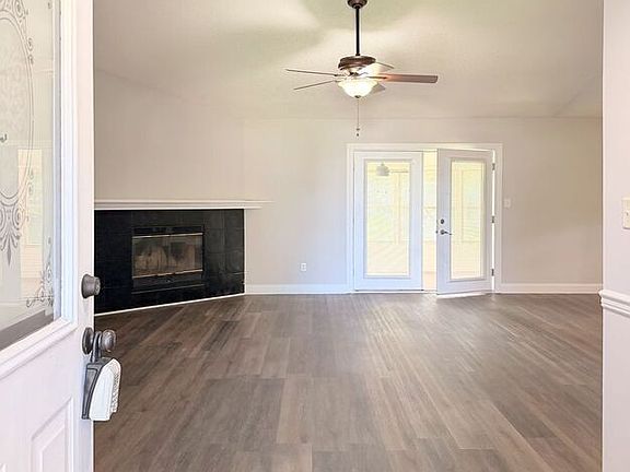 4th image of 2520 Southern Oaks Dr