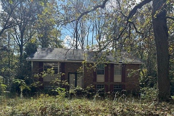 2nd image of 105 Silverleaf Dr