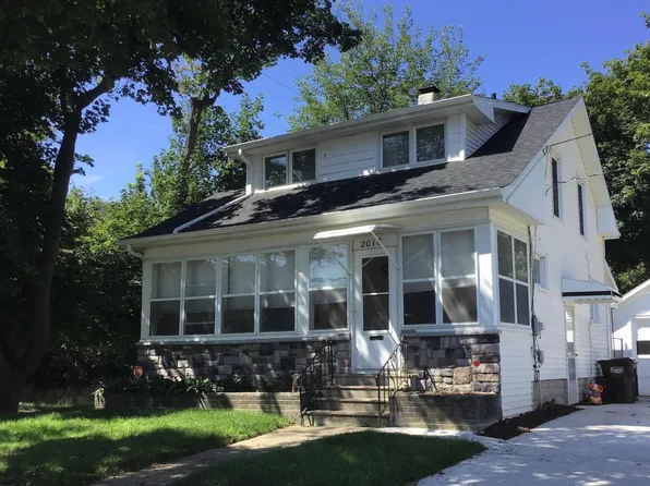 2016 S Jackson St, Jackson, MI 49203