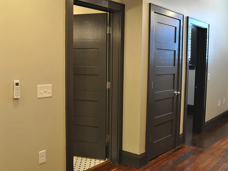 530 Craghead St #205 — Photo 6