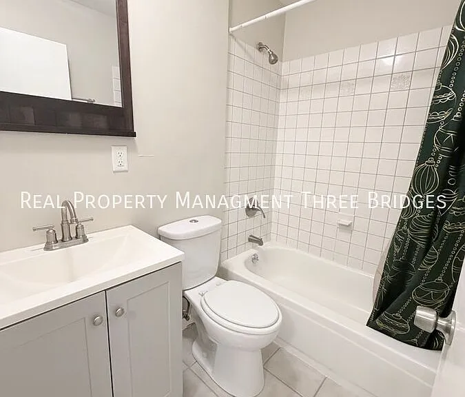 9024 Forest Ave — Photo 5