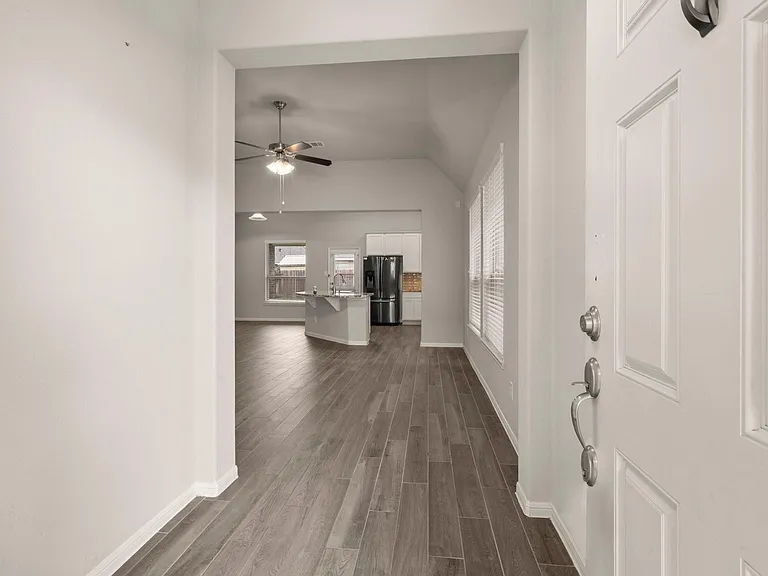 6322 Lemon Balm Ln — Photo 5