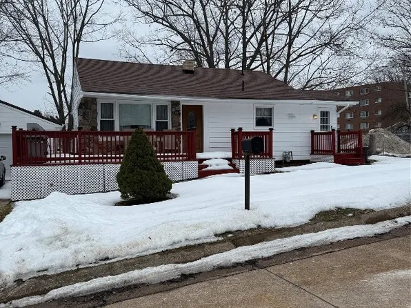 4147 Warsaw Ave, Erie, PA 16504