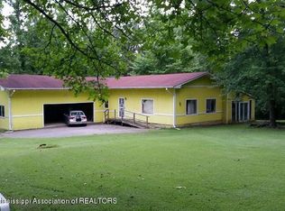 302 W Cox Rd, Byhalia, MS 38611