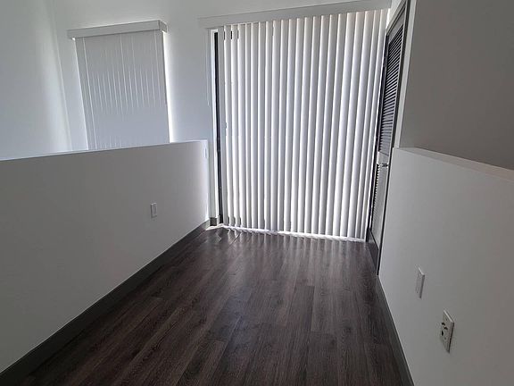 4th image of 4255 Lockwood Ave #3