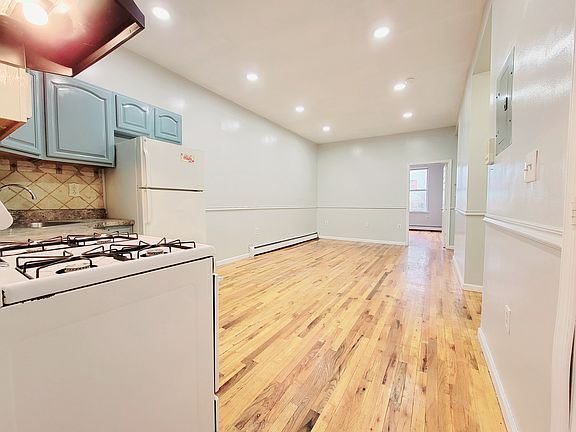 2nd image of 112 Wilkinson Ave #1