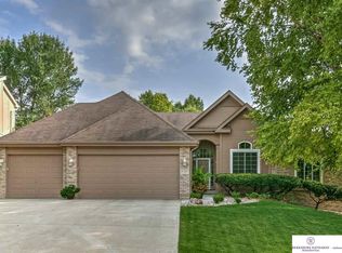 17265 Pine St, Omaha, NE 68130