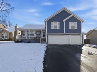 1333 SE 12th Ter, Lees Summit, MO 64081