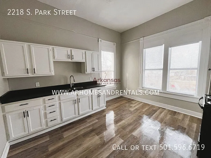 2218 S. Park Street | 2 Bedrooms | 1 Bathroom 1/2 Off First Month's Rent — Photo 4