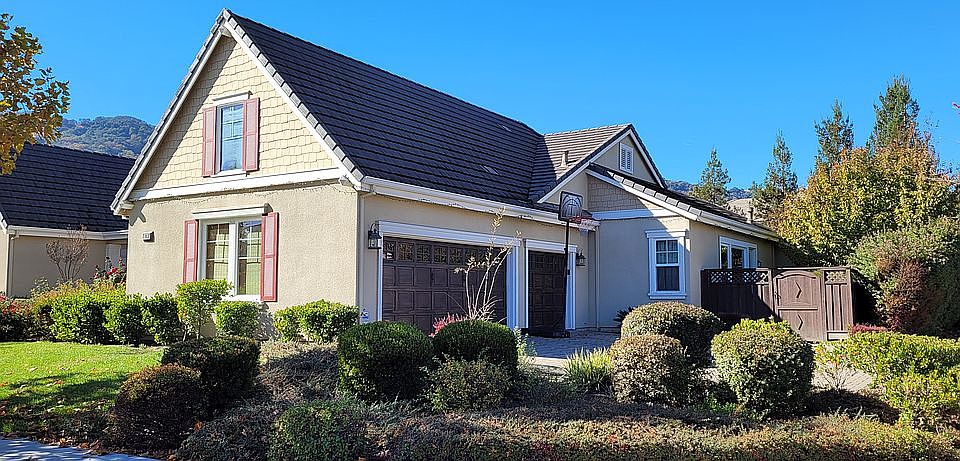 2nd image of 987 Laguna Creek Ln
