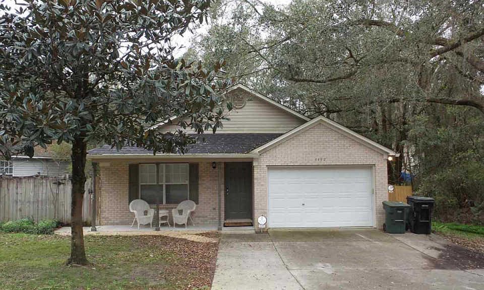 1st image of 4449 Wesley Dr