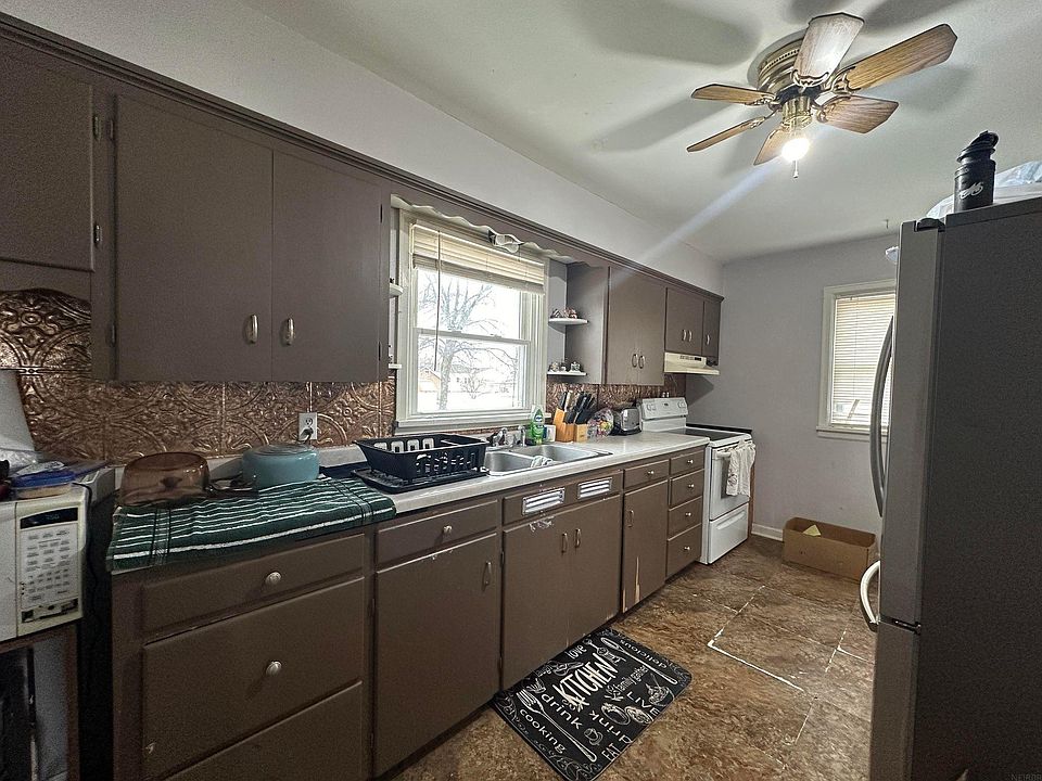 311 Central St, Protivin, IA 52163 Zillow