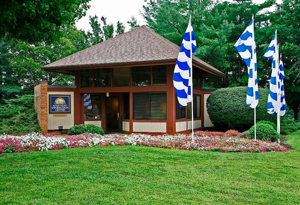 Building Photo 2