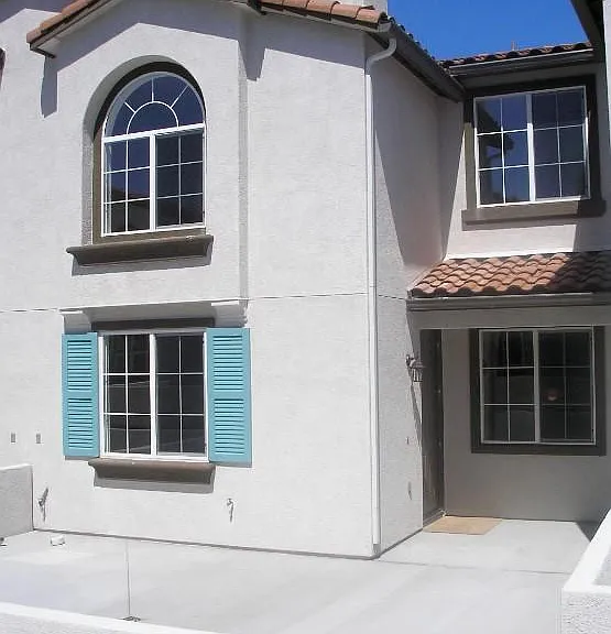 315 Dolphin Ln #3 — Photo 1