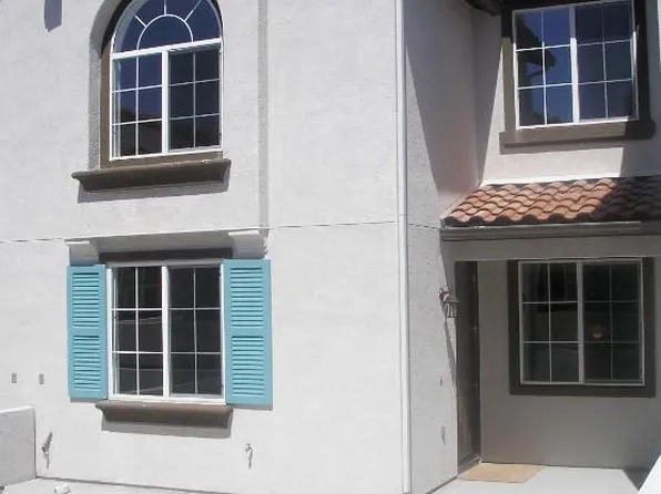 315 Dolphin Ln, Oceanside, CA