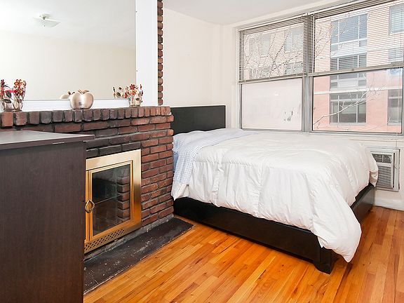 3rd image of 247 E 33rd St #5H