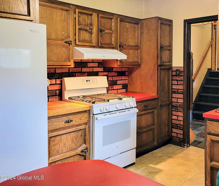 4th image of 17 Alva Street