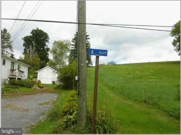 0 Alley, Coburn, PA 16832